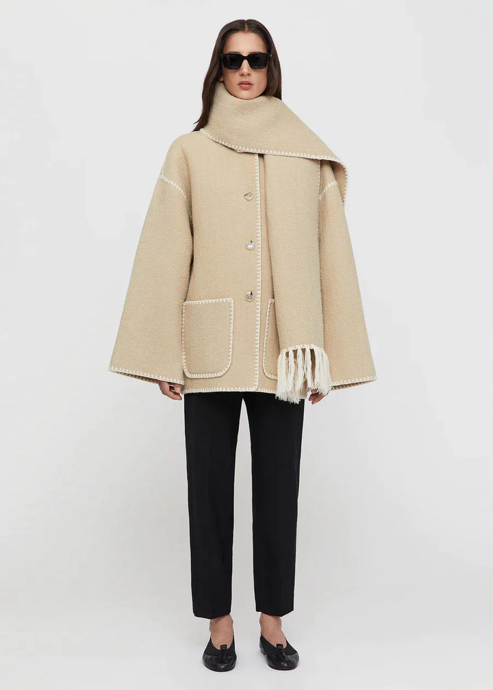 Elegant Scarf Jacket – Sophisticated Layering Piece for Chic Outfits