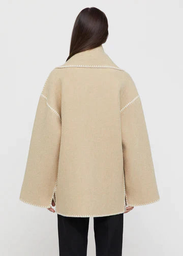 Elegant Scarf Jacket – Sophisticated Layering Piece for Chic Outfits