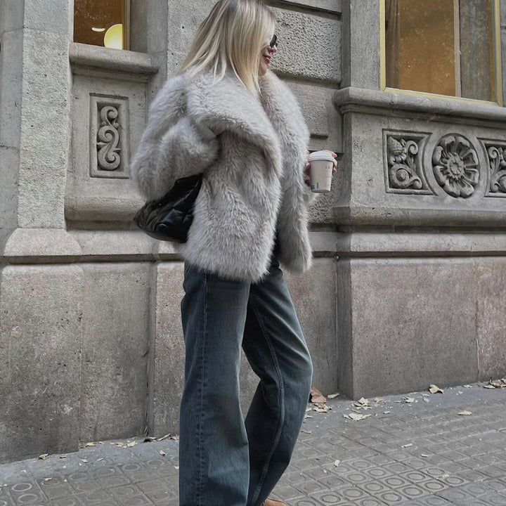 Eco-Friendly Fur Coat – Chic & Sustainable Outerwear