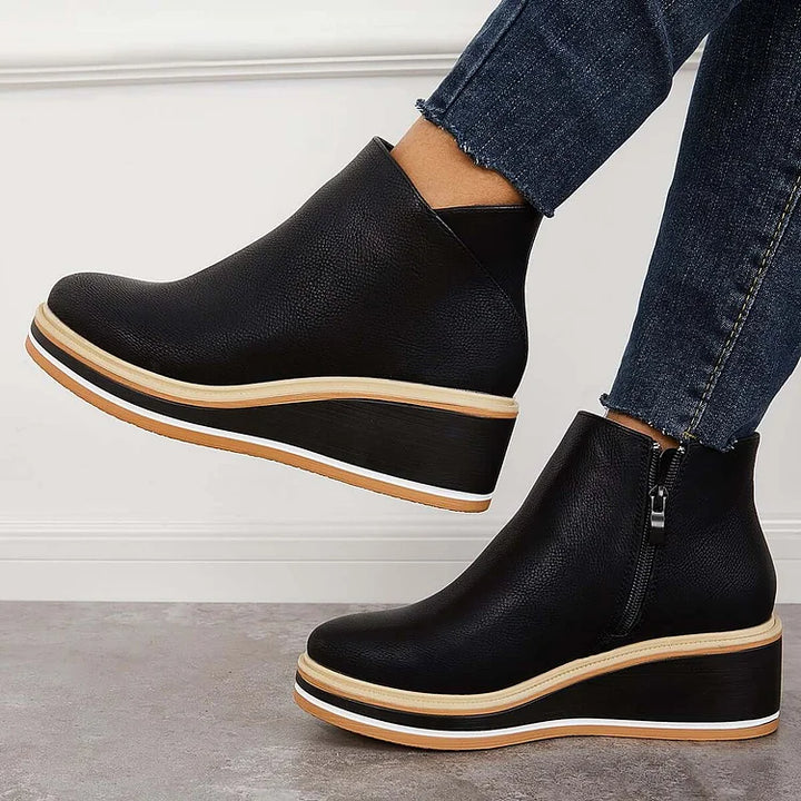 Elegant Wool-Lined Boots – Sophisticated Style for Cold Weather Flair
