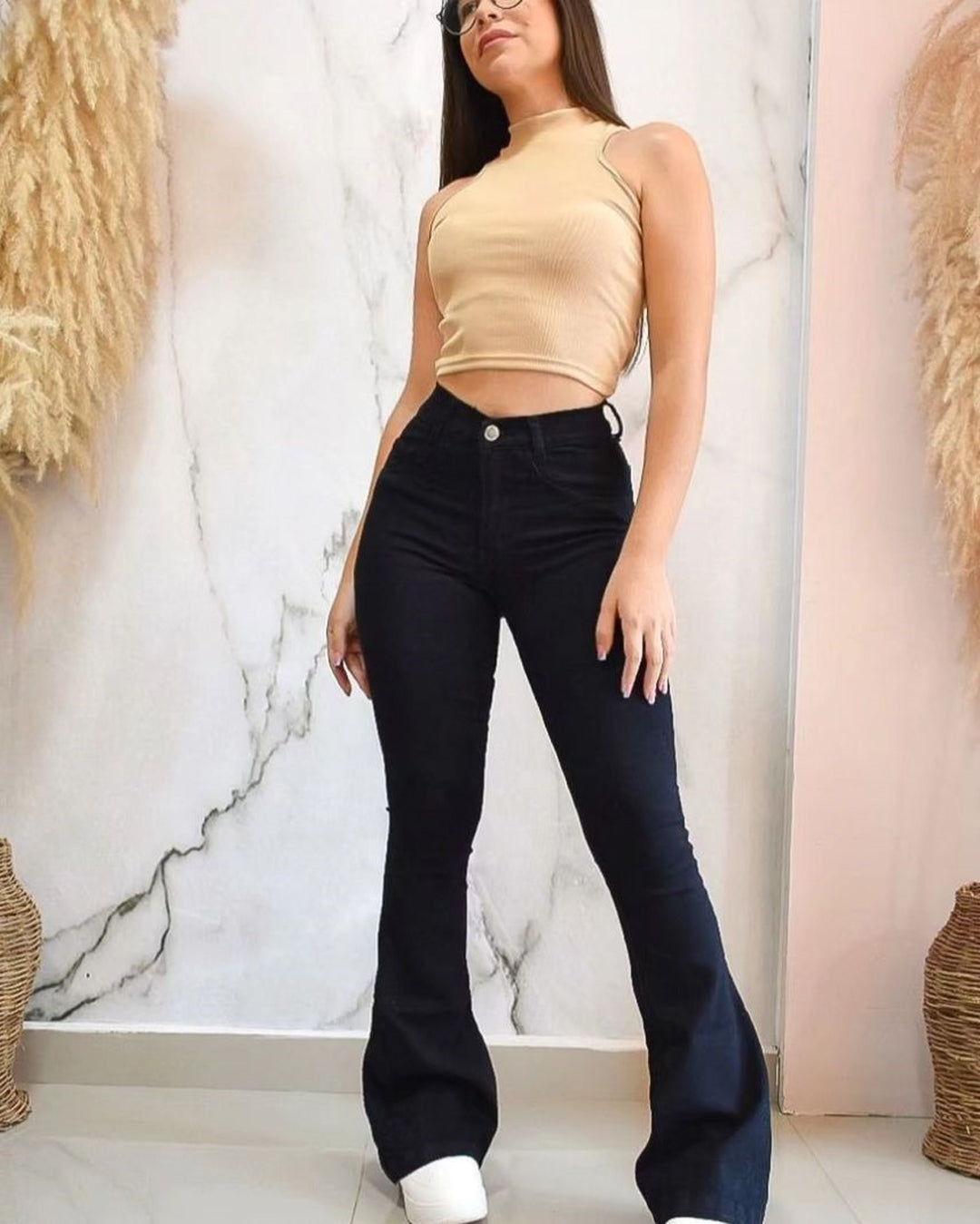 High Waist Flair Jeans – Trendy & Chic Denim for Effortless Style