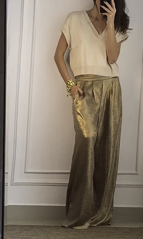 High-Waist Pants & Top Set – Chic & Trendy Outfit Combination