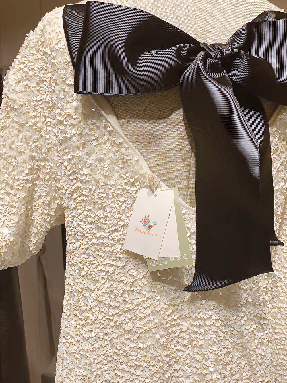 Graceful Bow Dress – Elegant & Sophisticated Style