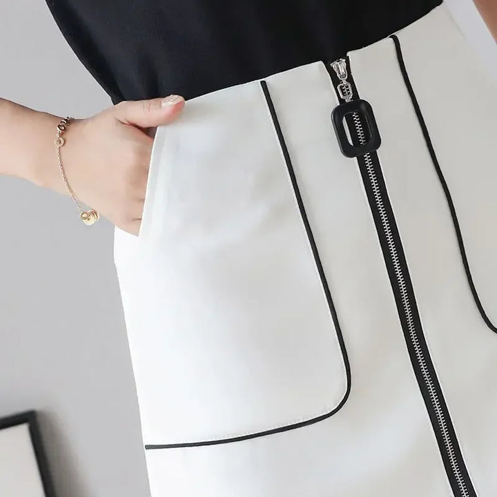 Mini Skirt With Zipper – Trendy & Chic Addition to Your Wardrobe
