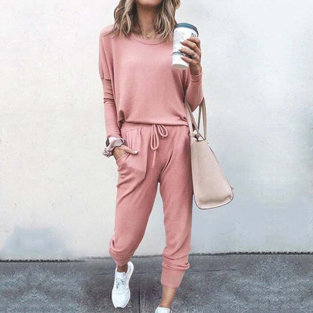 Comfortable Tracksuit Set – Relaxed & Trendy Athleisure Wear