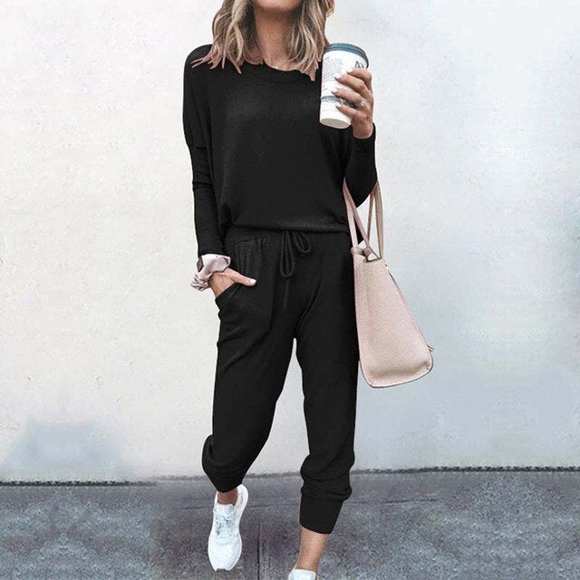 Comfortable Tracksuit Set – Relaxed & Trendy Athleisure Wear