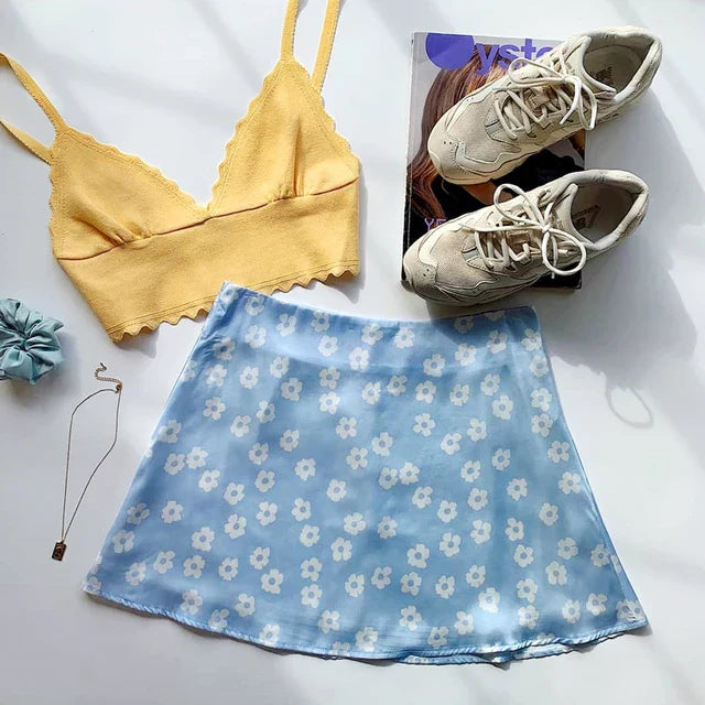 Daisy Print Mini Skirt – Trendy & Playful Style