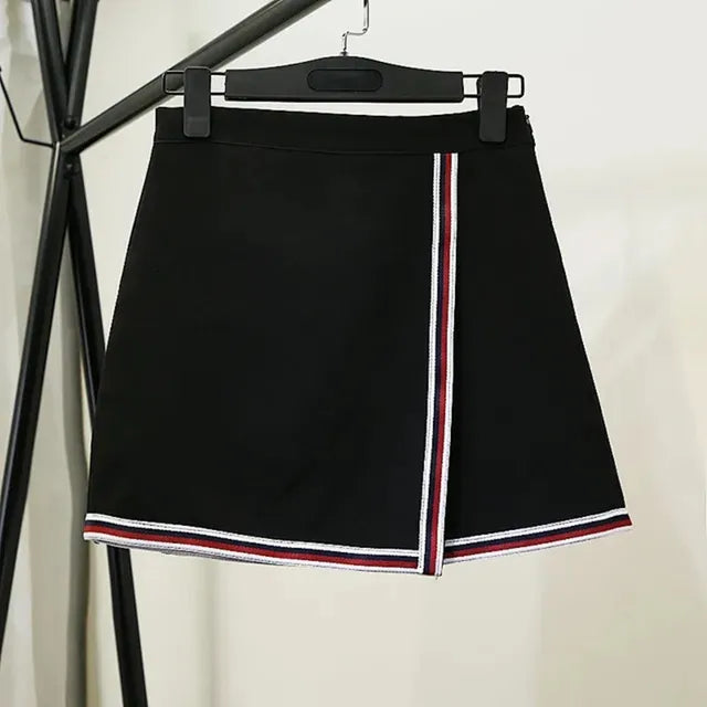 Contrasting Piping Skirt – Chic & Stylish Wardrobe Essential