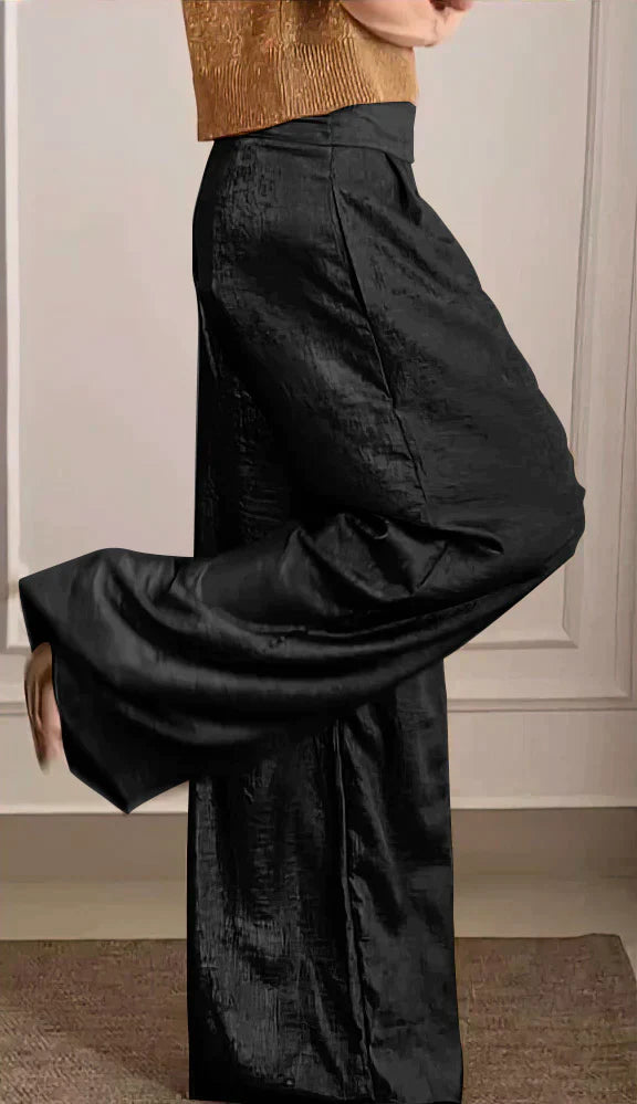 High-Waist Pants & Top Set – Chic & Trendy Outfit Combination