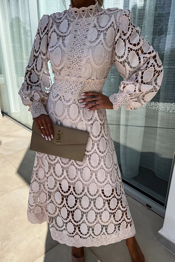 Elegant Lace Dress – Sophisticated & Timeless Fashion Statement