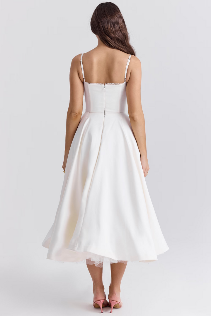 Elegant Party Dress – Sophisticated Style for Special Occasions