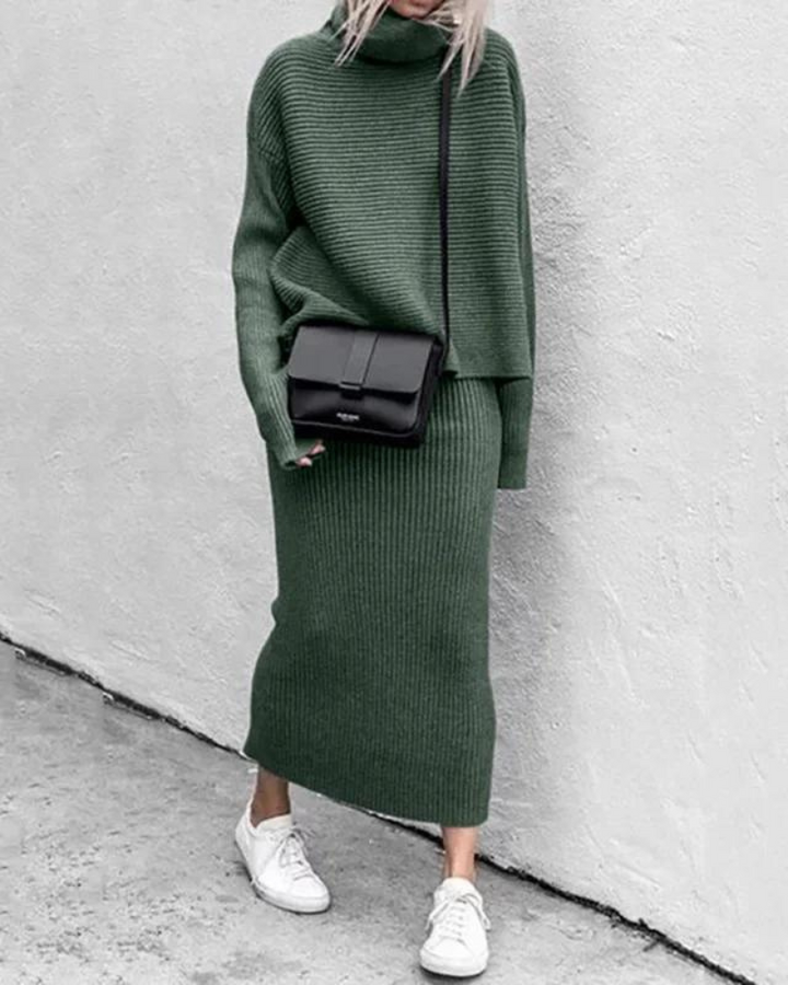 High Collar Two-Piece Set – Trendy & Chic Outfit for Stylish Occasions