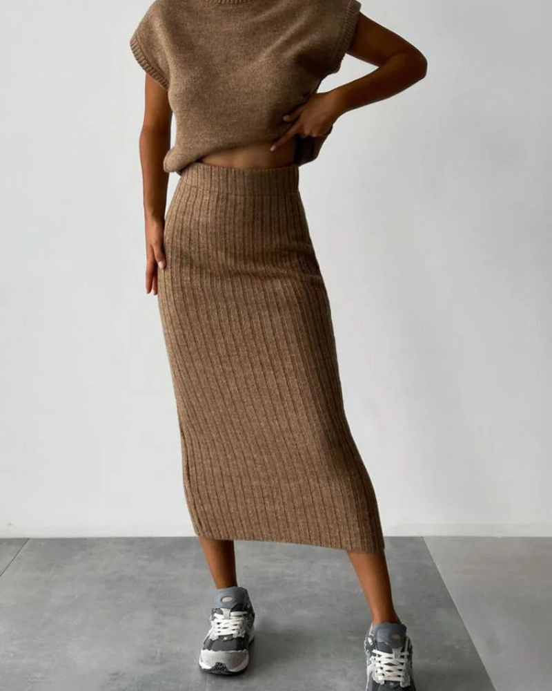 Modern Sleeveless Set – Trendy & Chic Outfit for Any Occasion