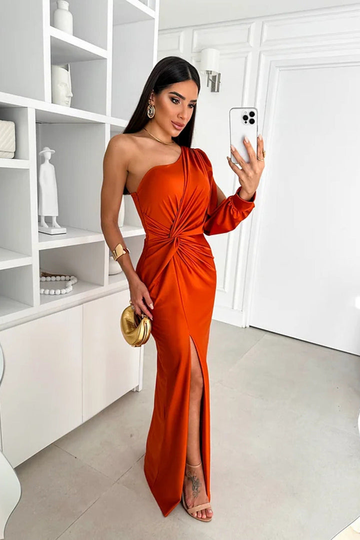 Elegant Silhouette Dress – Sophisticated & Timeless Evening Wear