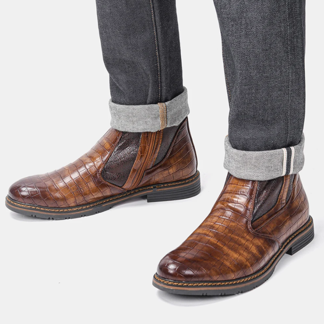 Snug-Fit Leather Boots – Chic & Stylish Footwear for Every Occasion