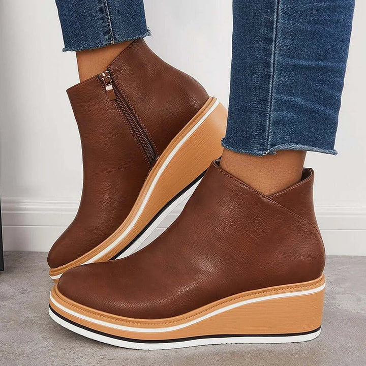 Elegant Wool-Lined Boots – Sophisticated Style for Cold Weather Flair