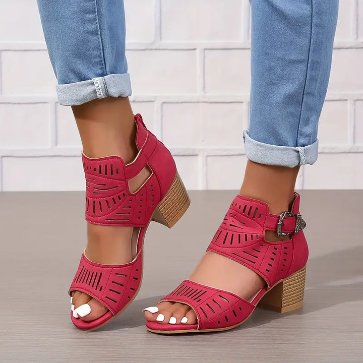 Stylish Women's Sandals – Trendy Thick Heel Design for Chic Summer Outfits