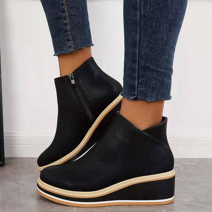 Elegant Wool-Lined Boots – Sophisticated Style for Cold Weather Flair