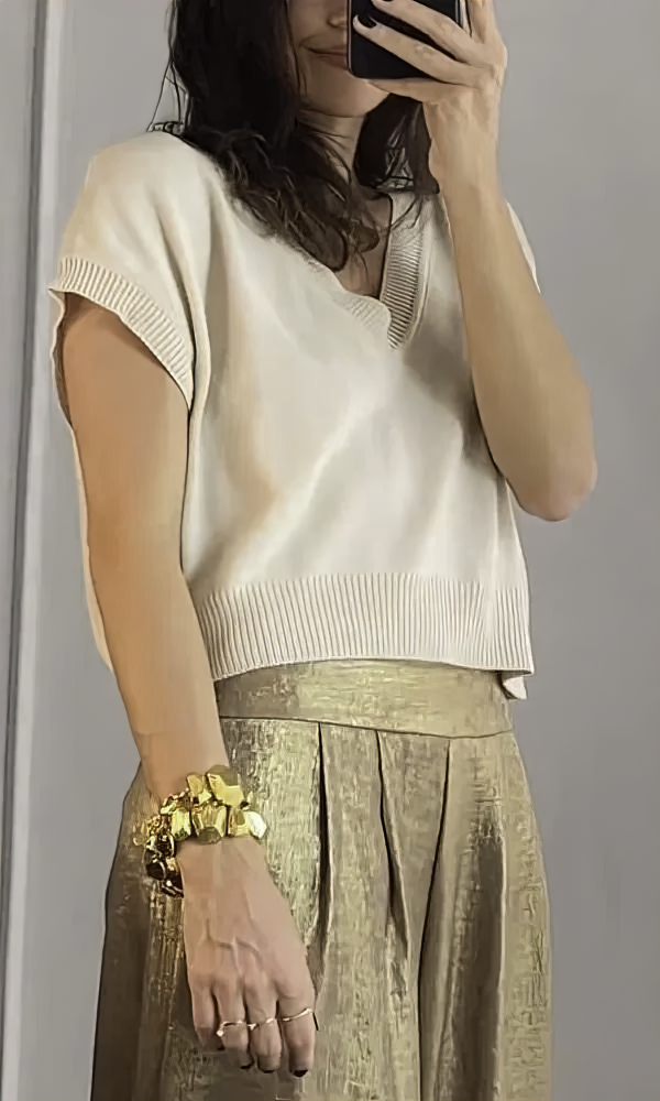 High-Waist Pants & Top Set – Chic & Trendy Outfit Combination