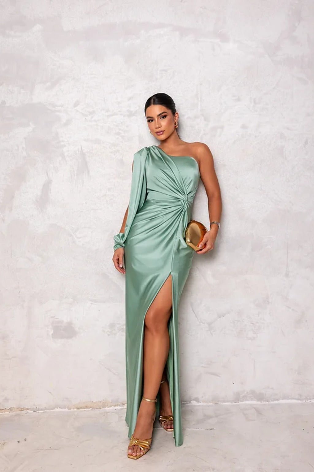 Elegant Silhouette Dress – Sophisticated & Timeless Evening Wear
