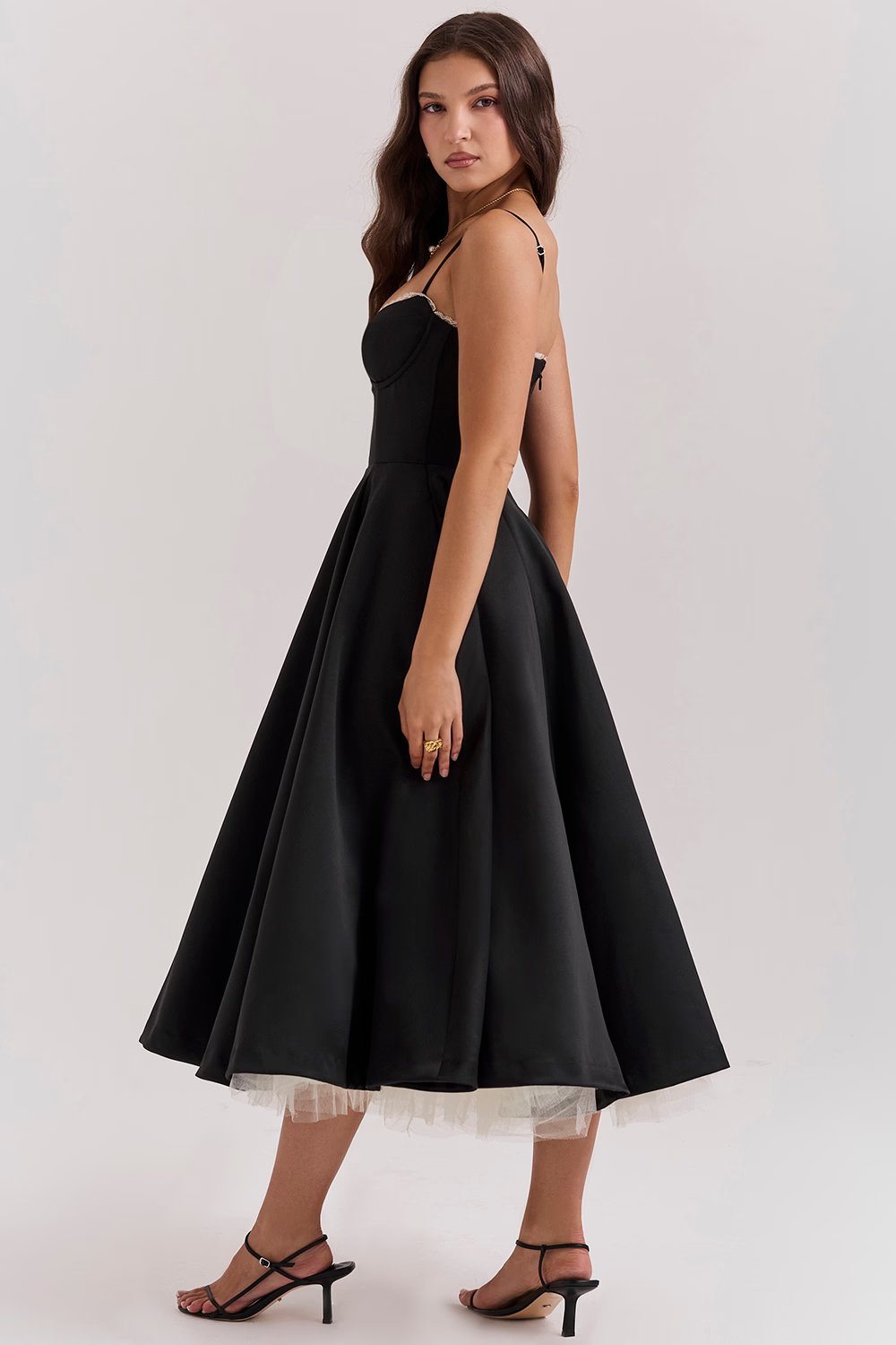 Elegant Party Dress – Sophisticated Style for Special Occasions