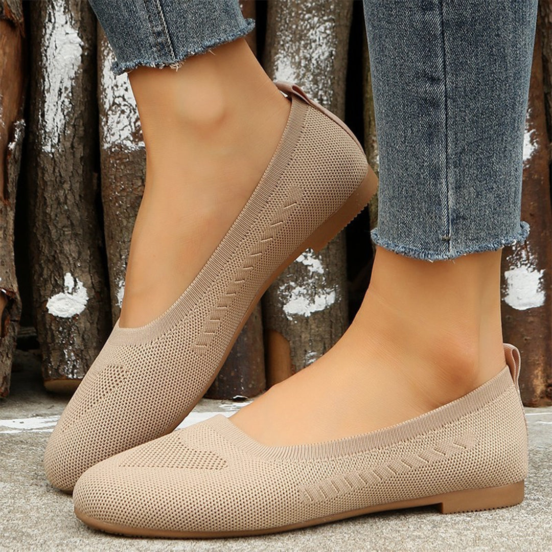 Casual Chic Slip-On Shoes – Comfortable & Trendy Footwear