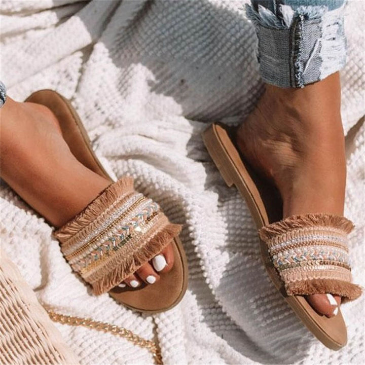 Elegant & Luxurious Slippers – Sophisticated Comfort for Any Occasion