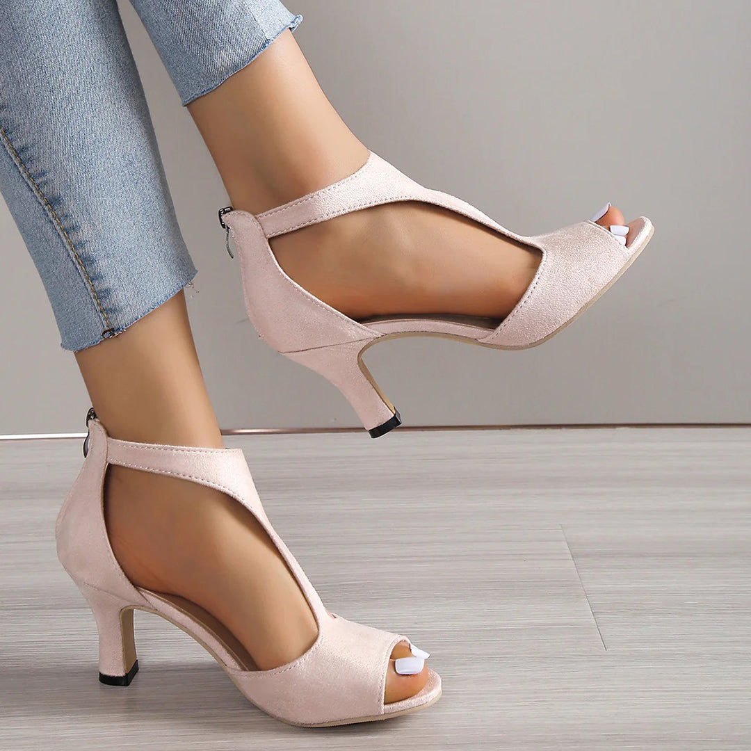 Stylish Elegance in Sandal Form – Chic & Comfortable Summer Footwear