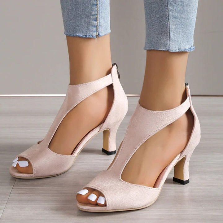 Stylish Elegance in Sandal Form – Chic & Comfortable Summer Footwear