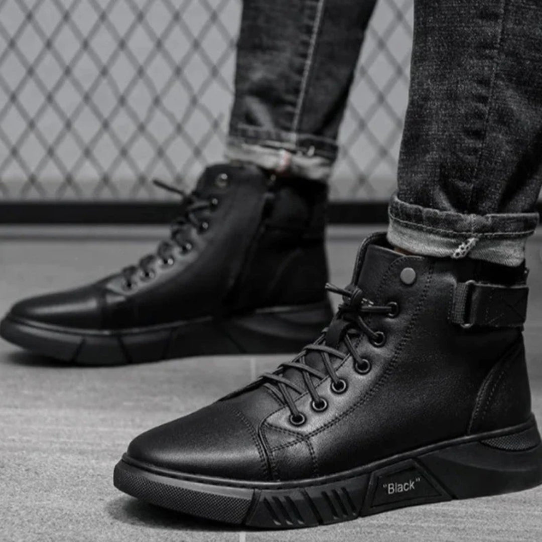 Black Warm Boots – Cozy & Stylish Footwear for Cold Weather