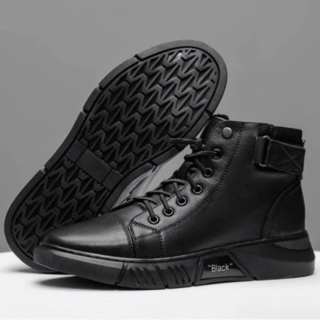 Black Warm Boots – Cozy & Stylish Footwear for Cold Weather