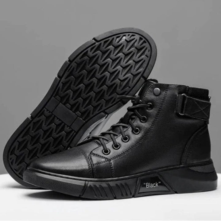 Black Warm Boots – Cozy & Stylish Footwear for Cold Weather