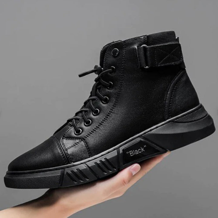 Black Warm Boots – Cozy & Stylish Footwear for Cold Weather