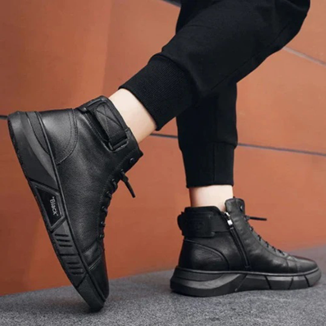 Black Warm Boots – Cozy & Stylish Footwear for Cold Weather