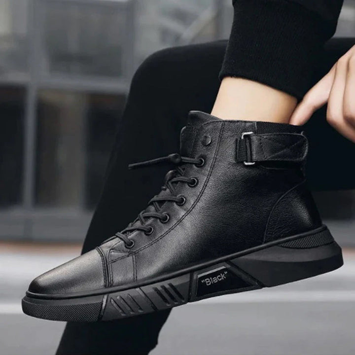 Black Warm Boots – Cozy & Stylish Footwear for Cold Weather