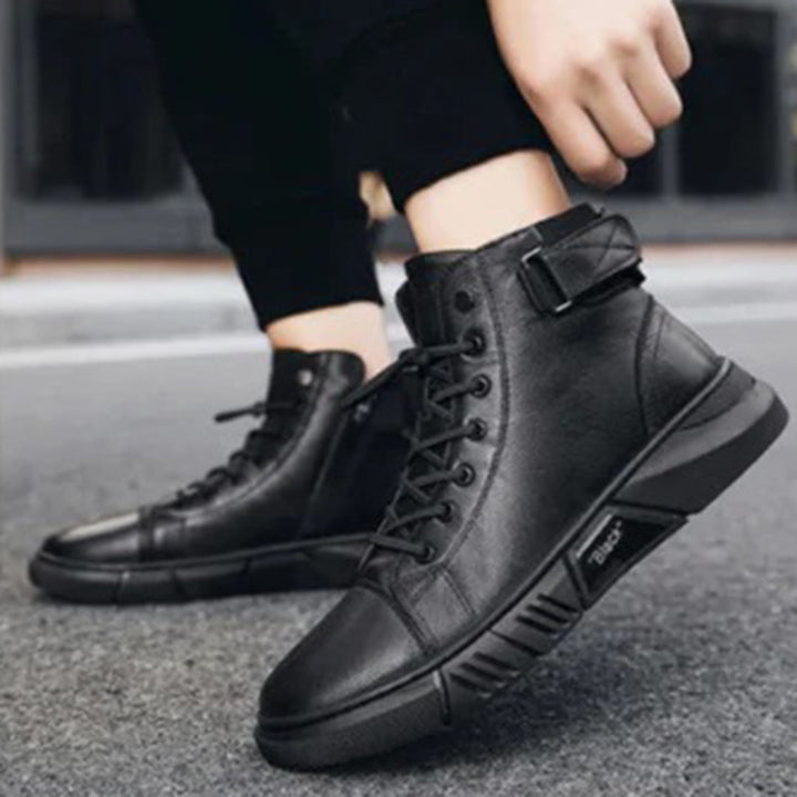Black Warm Boots – Cozy & Stylish Footwear for Cold Weather