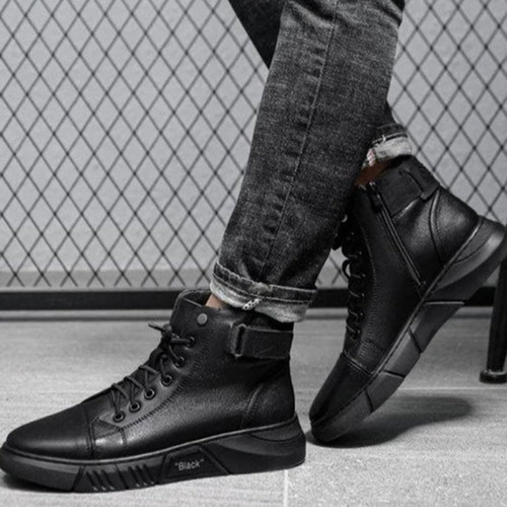 Black Warm Boots – Cozy & Stylish Footwear for Cold Weather