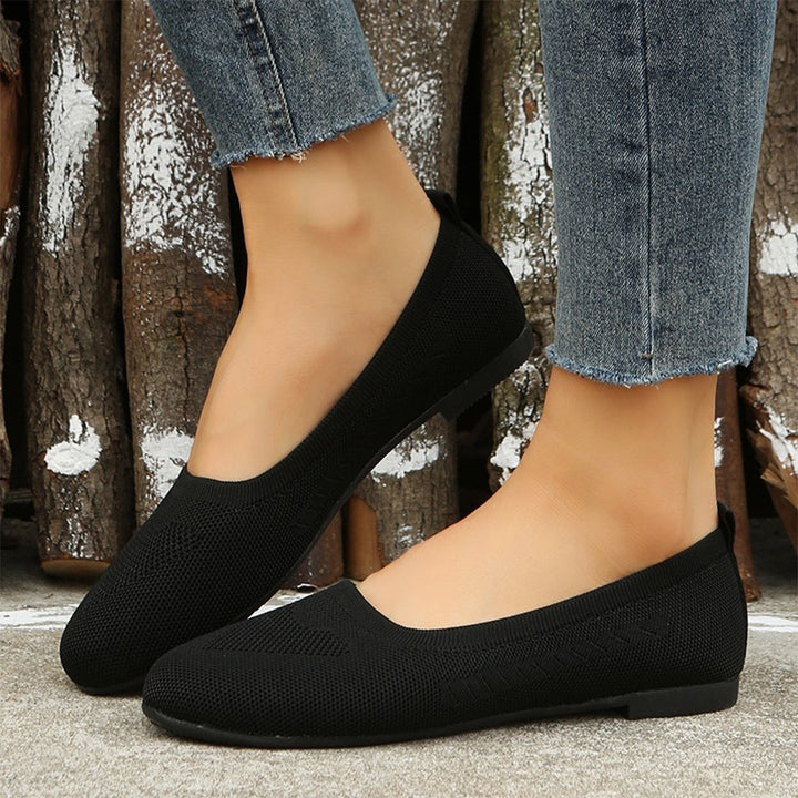 Casual Chic Slip-On Shoes – Comfortable & Trendy Footwear