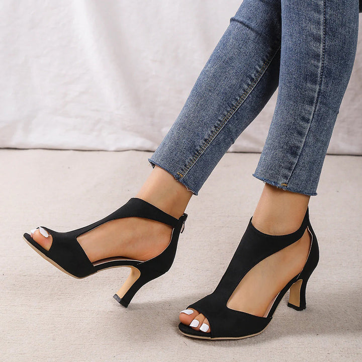 Stylish Elegance in Sandal Form – Chic & Comfortable Summer Footwear