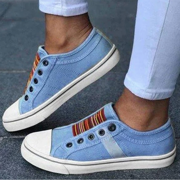 Stylish & Comfy Slip-On Sneakers – Trendy Footwear for Everyday Adventures