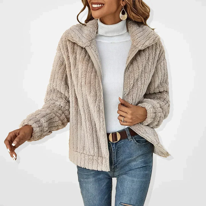 Stylish Plush Cardigan – Trendy & Cozy Layering Essential