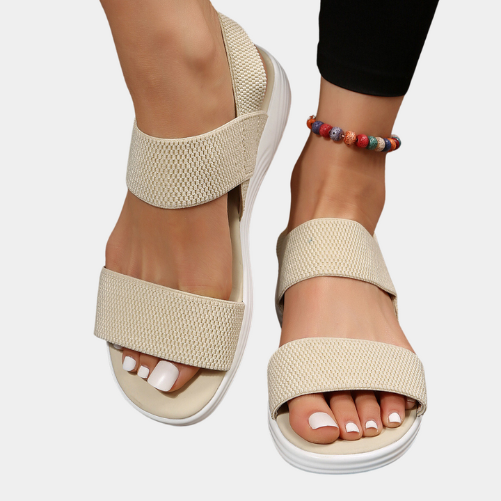 Sophisticated & Trendy Flat Sandals – Chic Summer Footwear