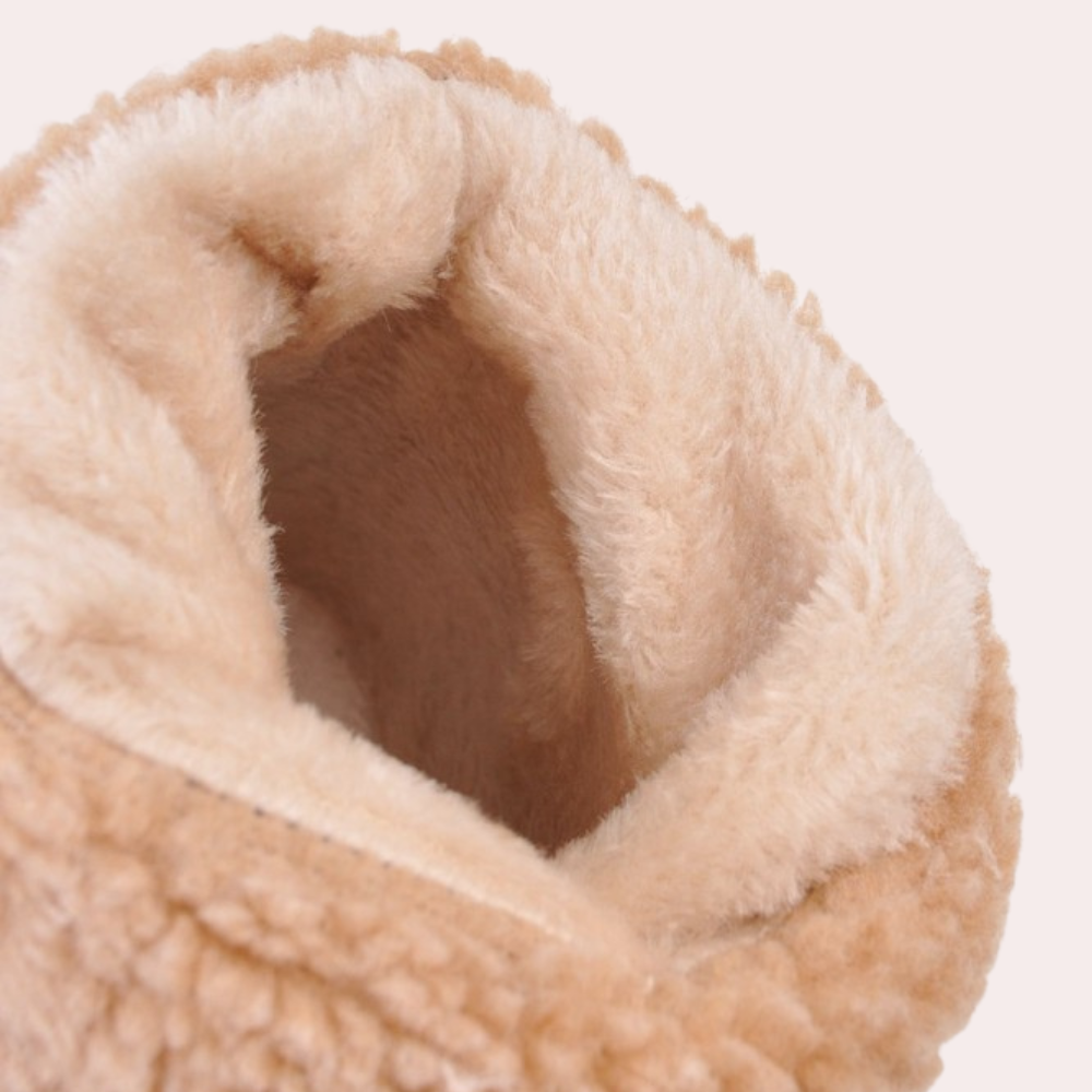 Stylish Short Boots – Trendy & Chic Footwear for Fashion-Forward Women