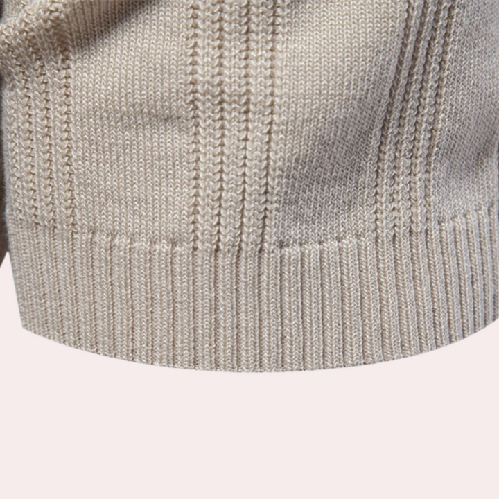 Elegant Knitted T-Shirt – Sophisticated Style for the Modern Man