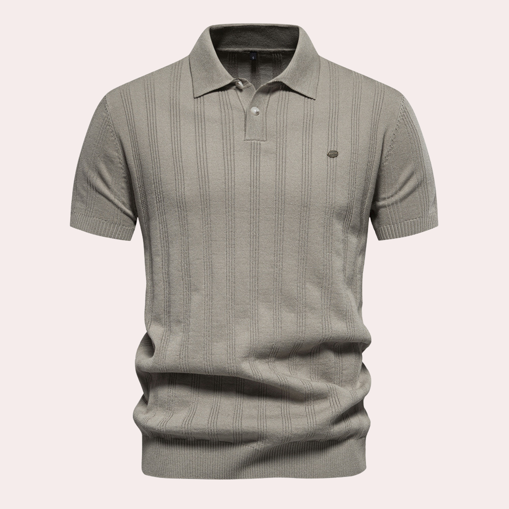 Elegant Knitted T-Shirt – Sophisticated Style for the Modern Man