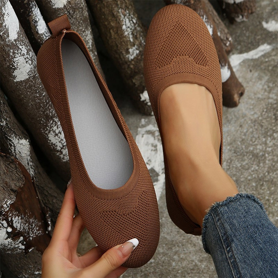 Casual Chic Slip-On Shoes – Comfortable & Trendy Footwear