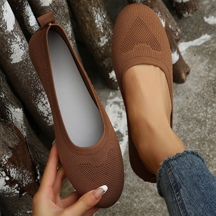 Casual Chic Slip-On Shoes – Comfortable & Trendy Footwear