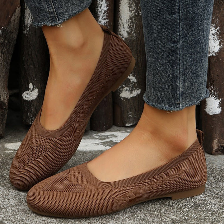 Casual Chic Slip-On Shoes – Comfortable & Trendy Footwear