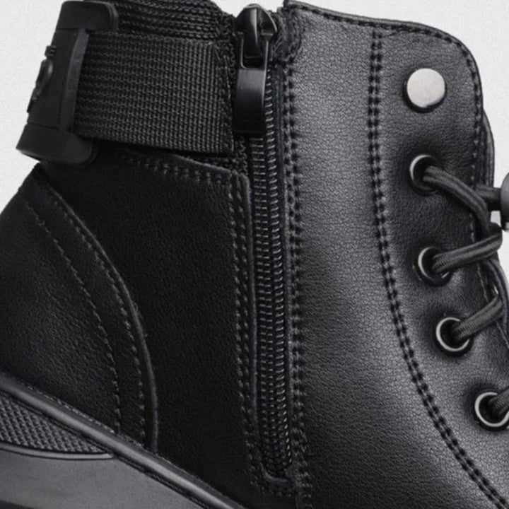 Black Warm Boots – Cozy & Stylish Footwear for Cold Weather