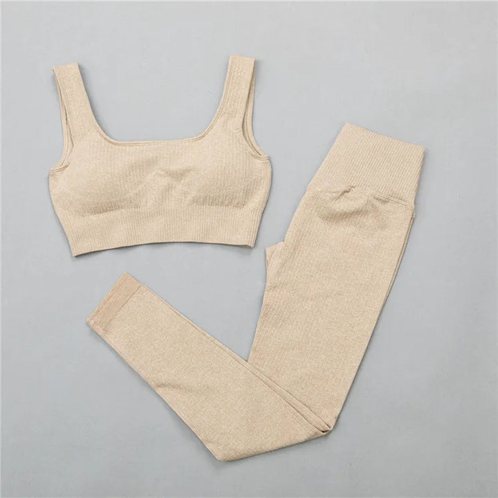 Yoga Set – Chic & Trendy Activewear for Comfortable Fitness Sessions